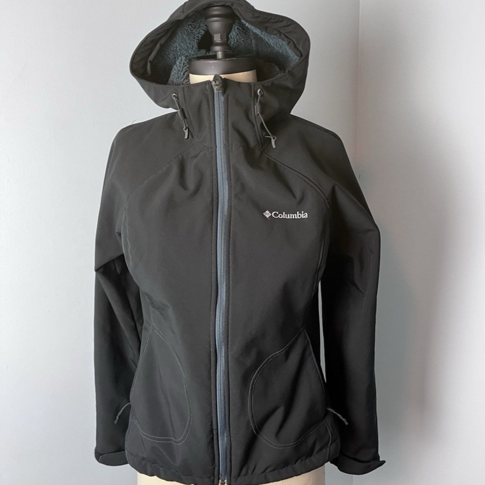 Columbia Black Fleece-Lined Hooded Outdoor Jacket